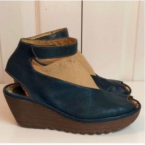 FLY London Women's Yala Wedge Pump Sandal EU 38